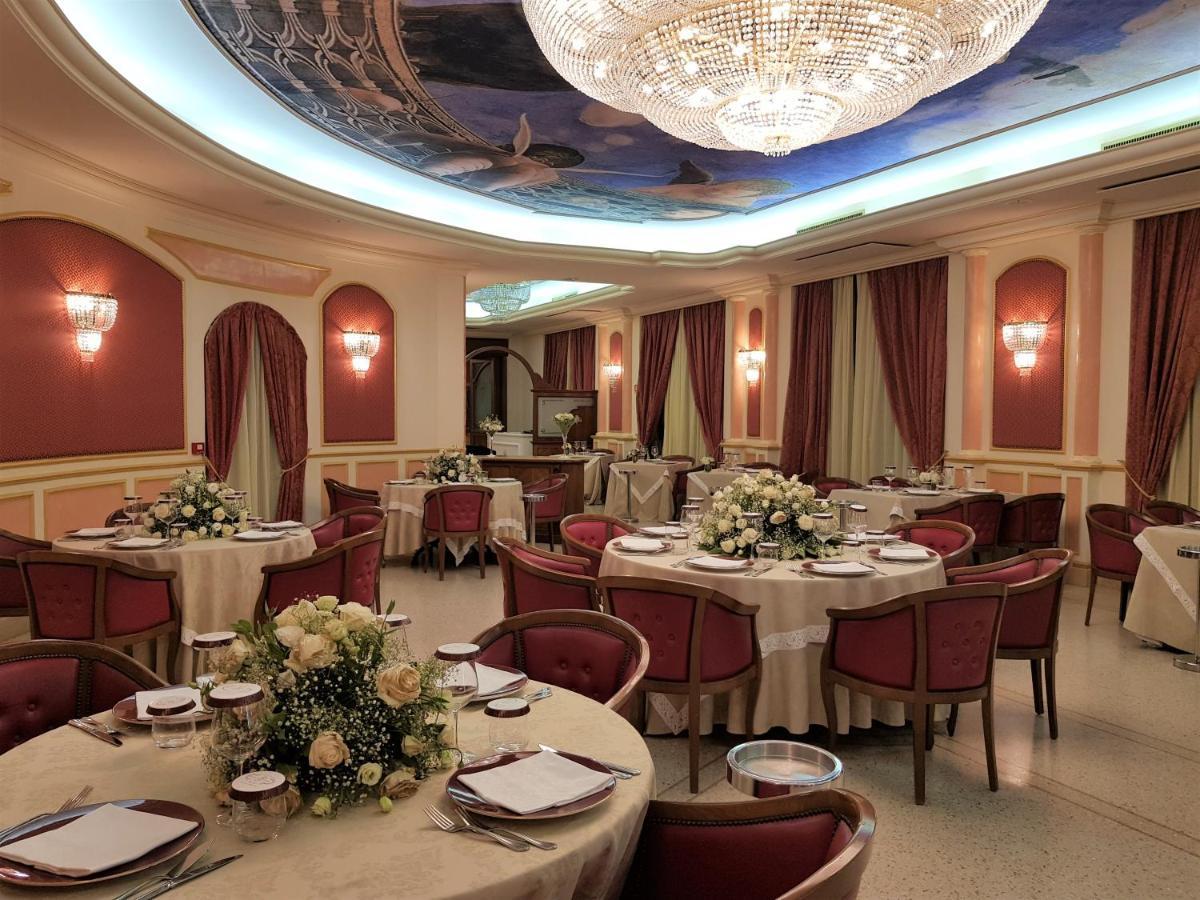Parco Dei Principi Hotel 로첼라 이오니카 외부 사진